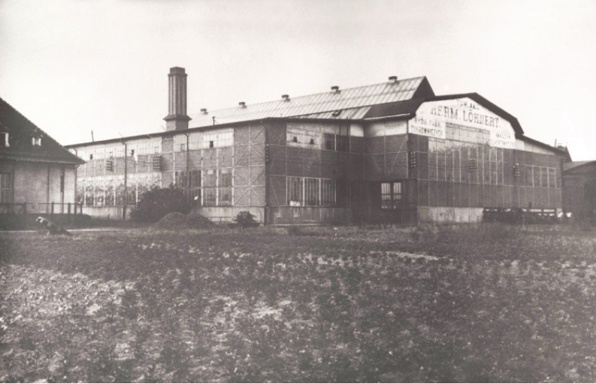 Lata 1911-1913 , Hala z szyldem Hermann Löhnert